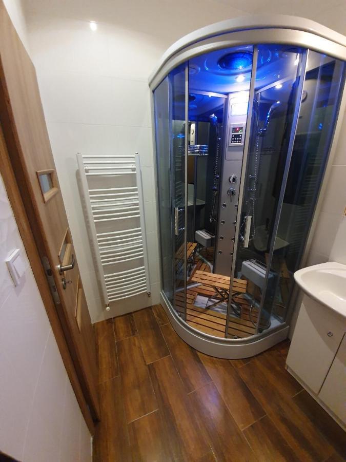 Apartment Zvonarska With Parking Košice Eksteriør billede